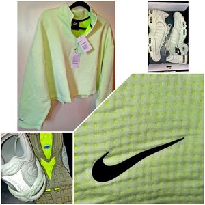 Womans Sneaker & Xl Cropped Top